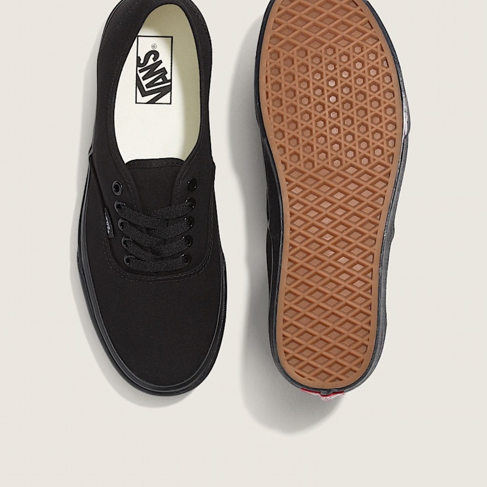 Vans Black Canvas Sneakers Authentic with Gum Sol Woman’s 6.5/Men 5